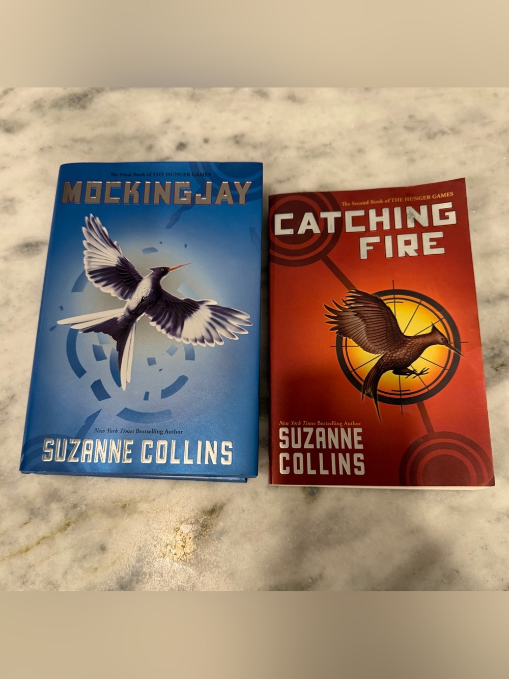 Scholastic Mockingjay & Catching Fire Hardcover Set - Blue & Red